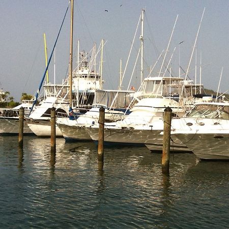 Coral Cove Marina Hotel Chaguaramas エクステリア 写真