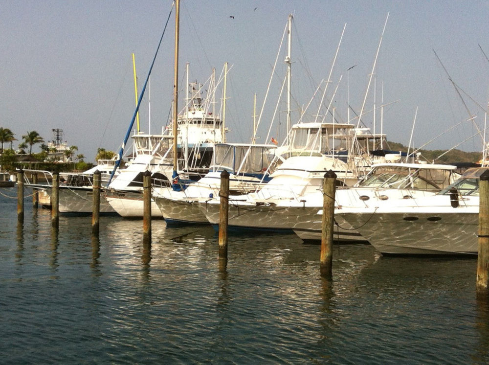 Coral Cove Marina Hotel Chaguaramas エクステリア 写真